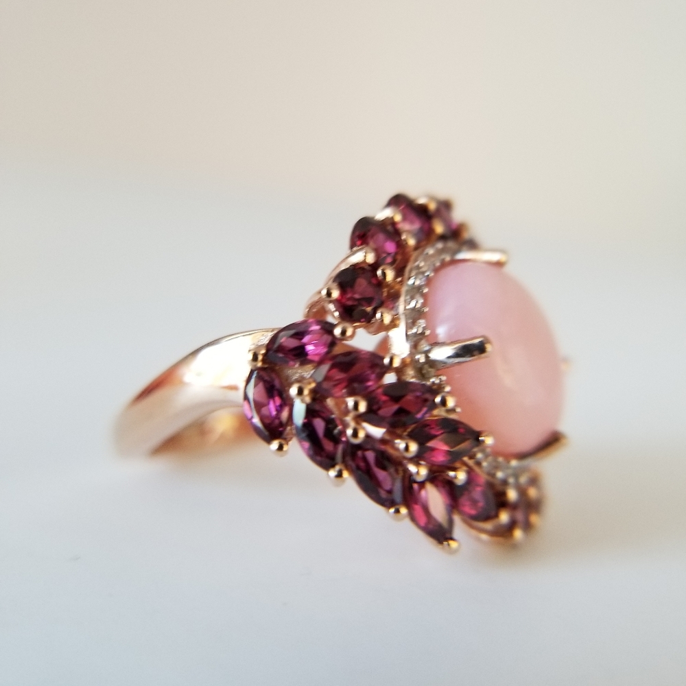 Peruvian Pink. Orissa, Rhodolite Garnet. Ring.